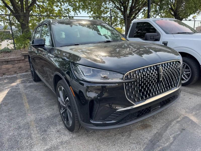 used 2025 Lincoln Aviator car, priced at $67,538