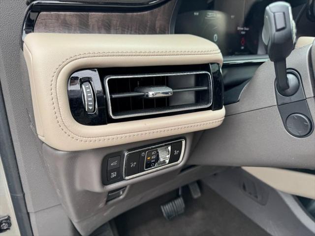 used 2023 Lincoln Nautilus car, priced at $44,000