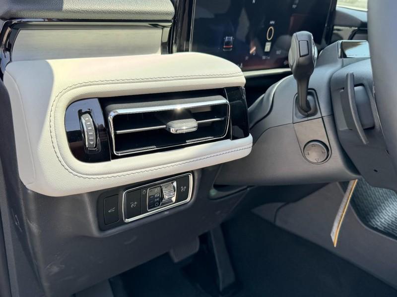 new 2025 Lincoln Aviator car, priced at $75,645
