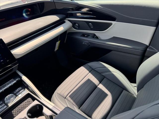 new 2025 Lincoln Nautilus car, priced at $63,455