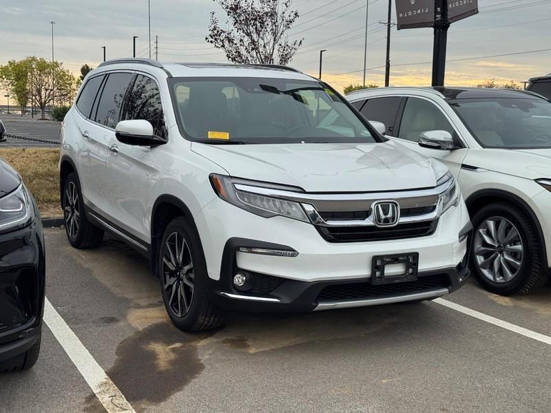 used 2022 Honda Pilot car, priced at $38,995