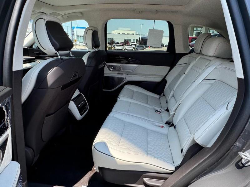 new 2024 Lincoln Nautilus car, priced at $69,217