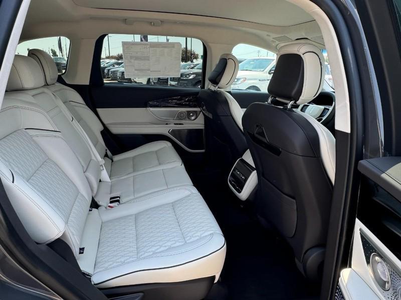 new 2024 Lincoln Nautilus car, priced at $69,217