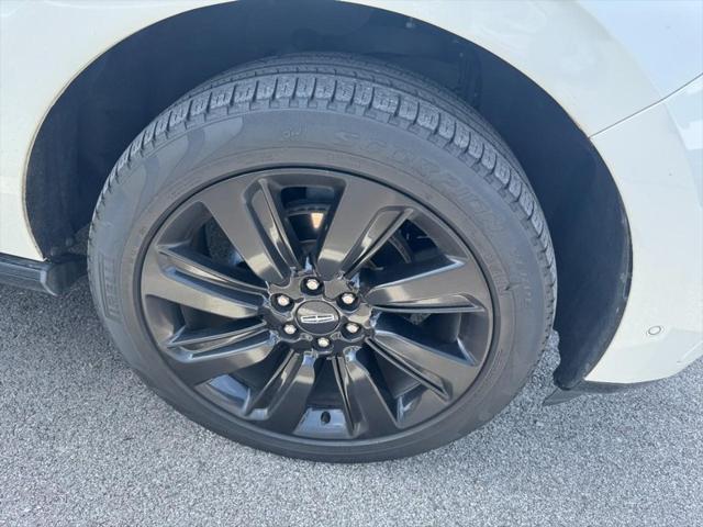 used 2022 Lincoln Navigator car, priced at $57,995