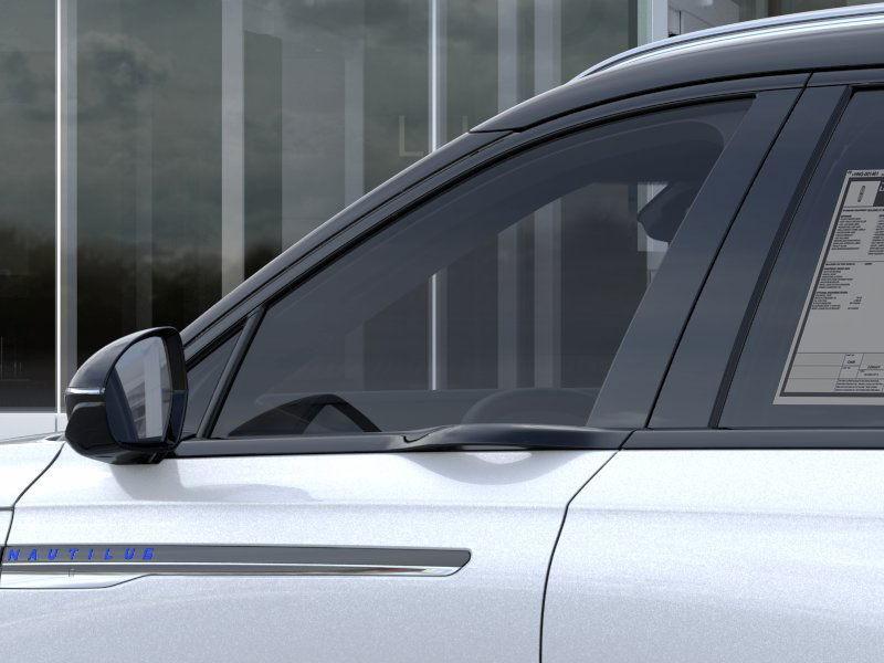 new 2025 Lincoln Nautilus car, priced at $68,025