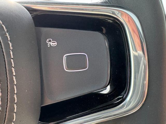 new 2025 Lincoln Navigator car, priced at $105,985