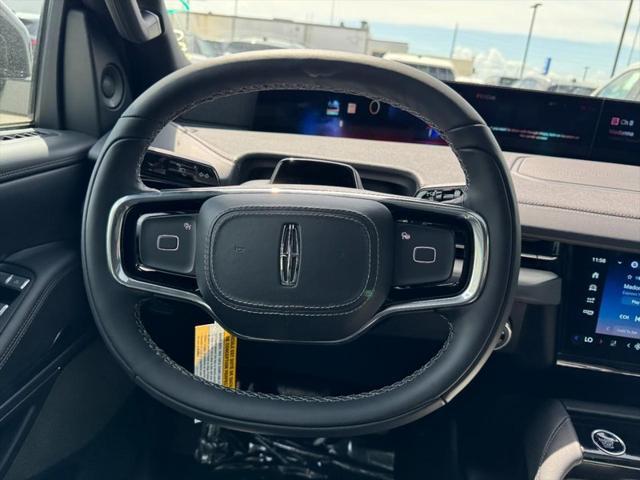 new 2025 Lincoln Navigator car, priced at $105,985