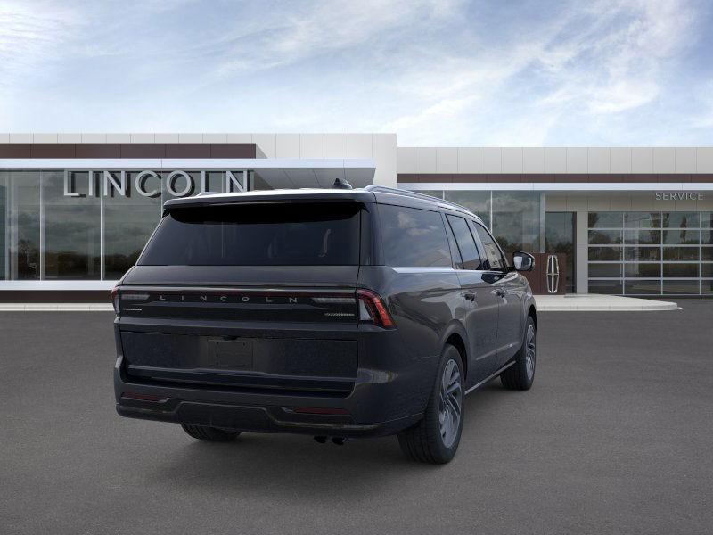 new 2025 Lincoln Navigator car, priced at $105,825