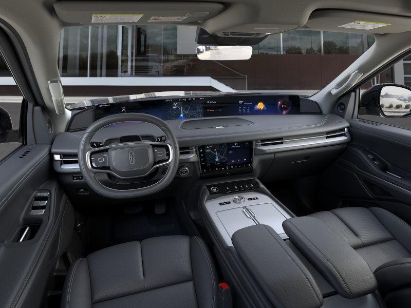 new 2025 Lincoln Navigator car, priced at $105,825