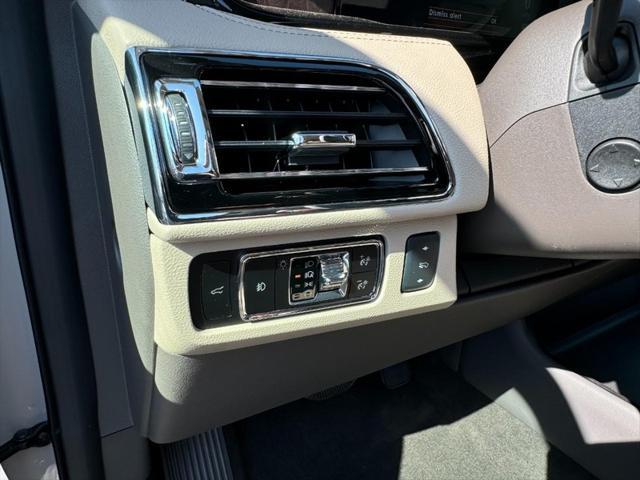 new 2024 Lincoln Navigator car, priced at $101,116