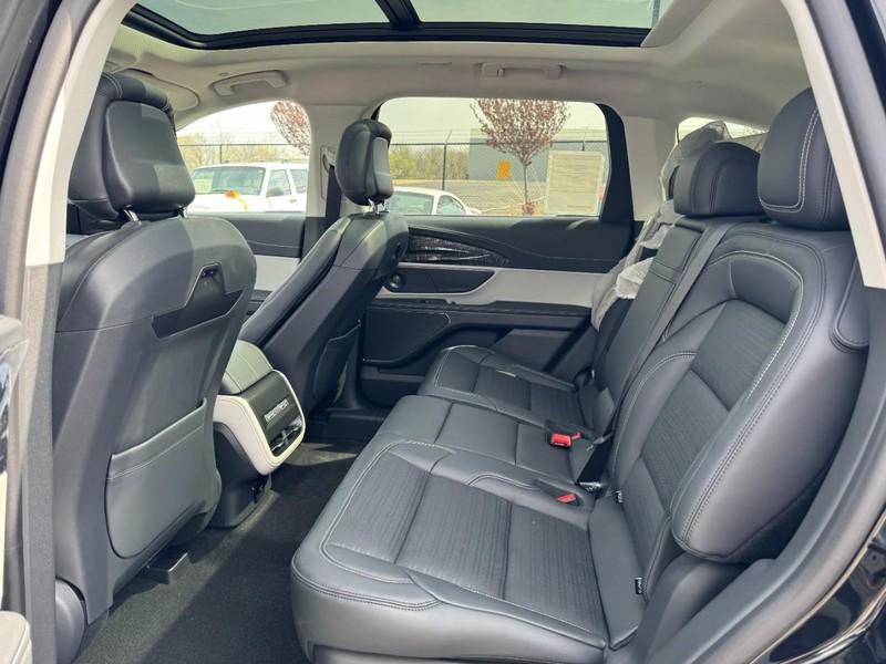 new 2025 Lincoln Nautilus car, priced at $62,705