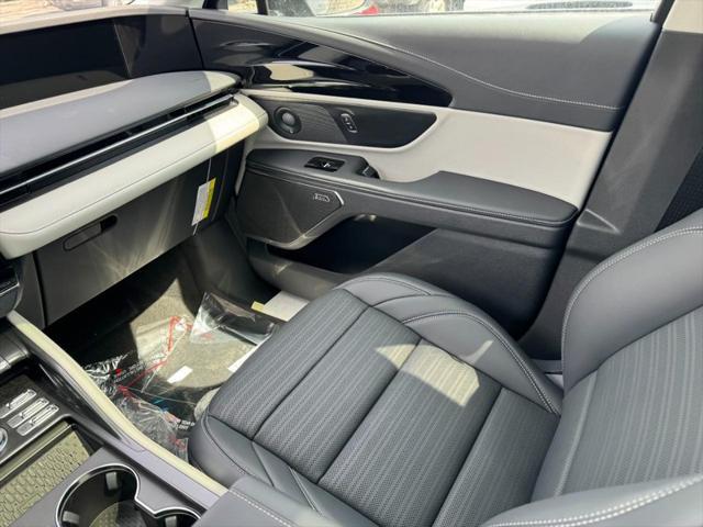 new 2025 Lincoln Nautilus car, priced at $57,238