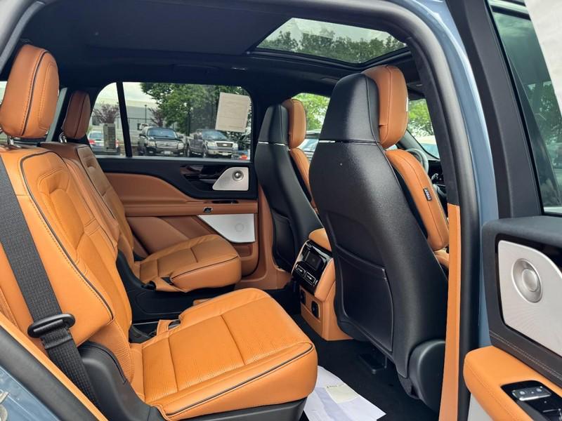 new 2025 Lincoln Aviator car, priced at $89,940