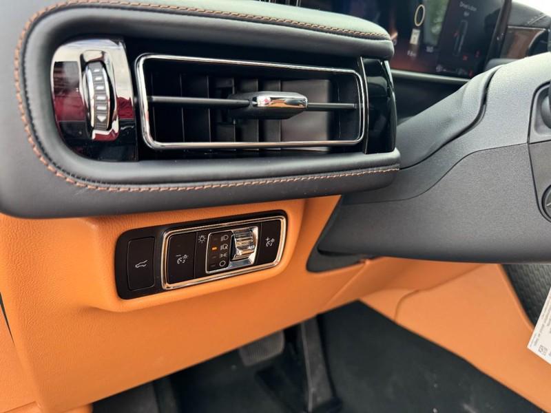 new 2025 Lincoln Aviator car, priced at $89,940
