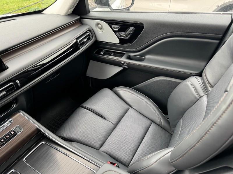 new 2025 Lincoln Aviator car, priced at $83,950