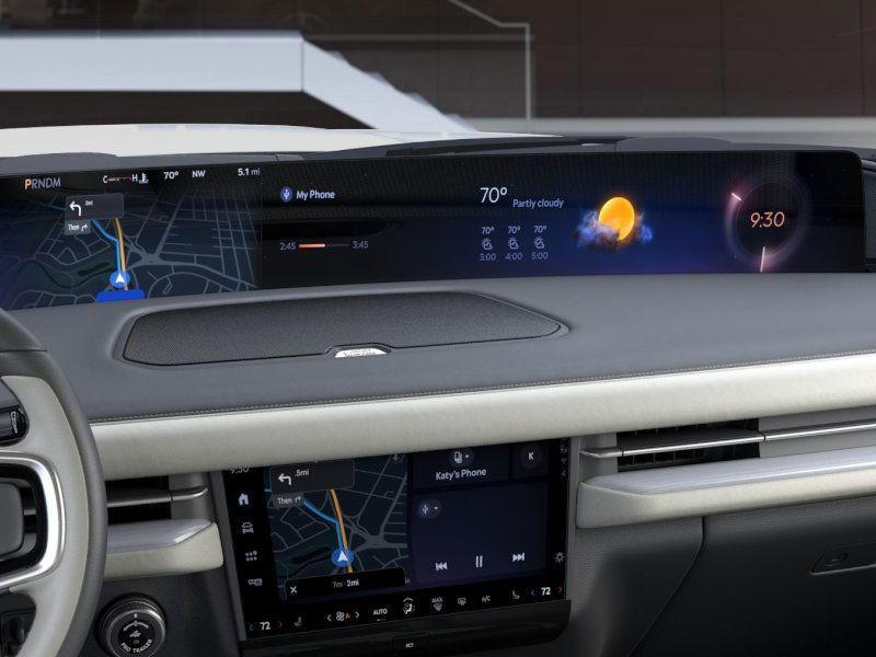 new 2025 Lincoln Navigator car, priced at $106,685