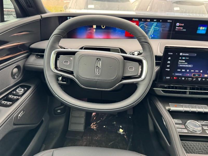 new 2025 Lincoln Nautilus car, priced at $62,789