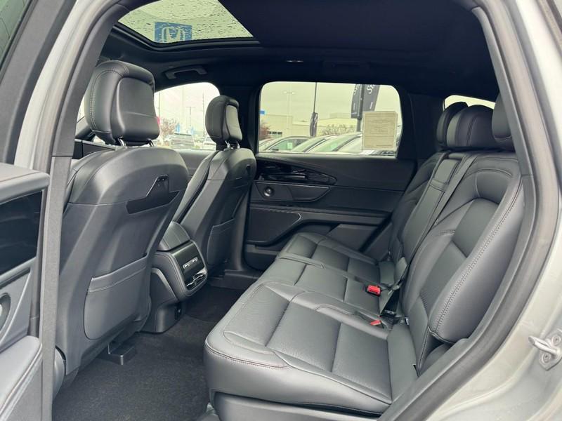 new 2025 Lincoln Nautilus car, priced at $62,789