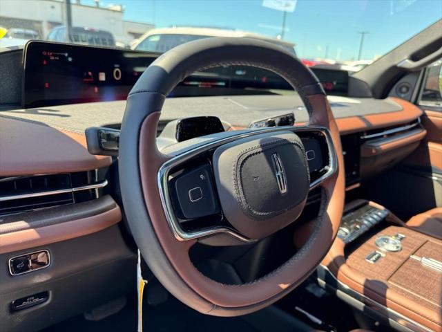 new 2025 Lincoln Navigator car, priced at $102,235