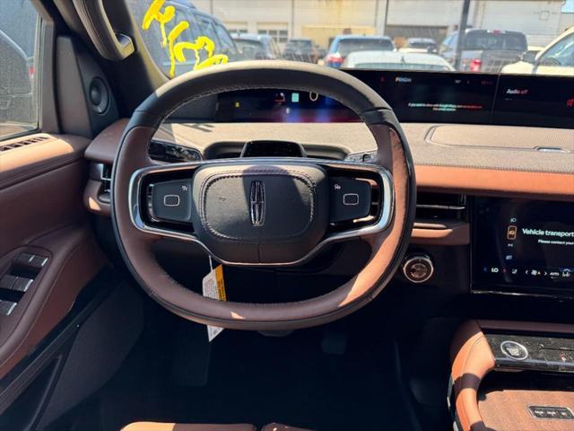 new 2025 Lincoln Navigator car, priced at $102,235