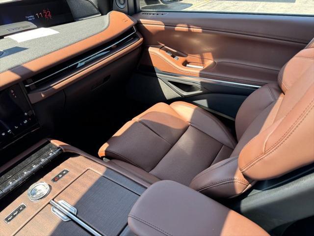 new 2025 Lincoln Navigator car, priced at $102,235