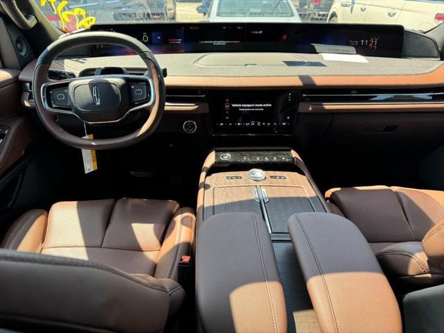 new 2025 Lincoln Navigator car, priced at $102,235