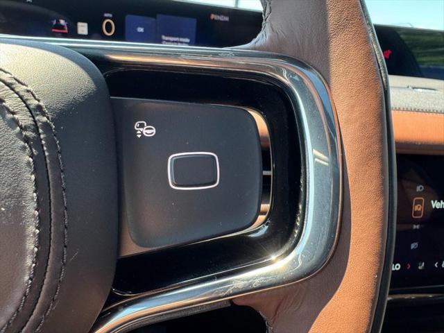 new 2025 Lincoln Navigator car, priced at $102,235