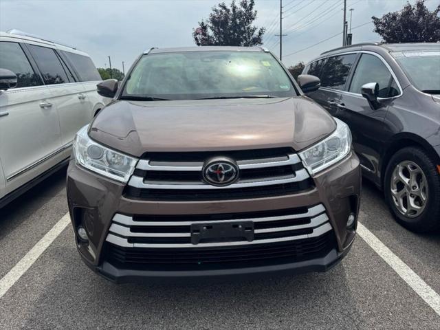 used 2018 Toyota Highlander car, priced at $24,821