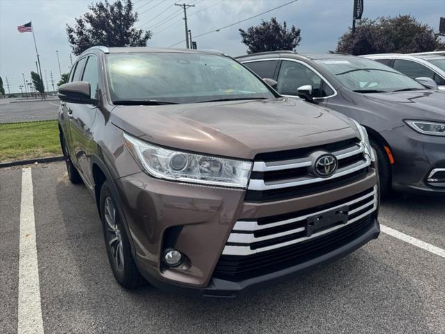 used 2018 Toyota Highlander car, priced at $24,821