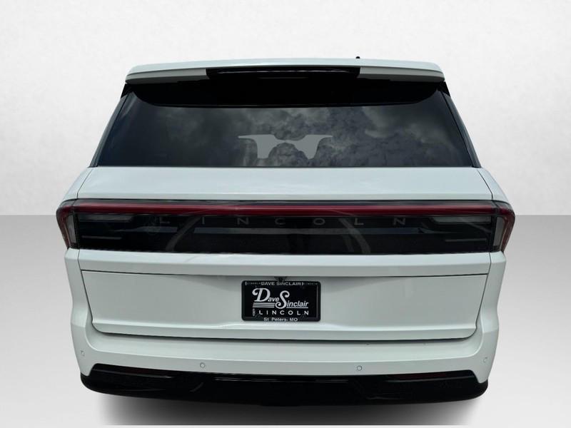 used 2025 Lincoln Navigator car, priced at $105,117