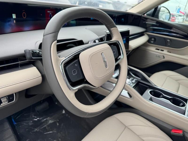new 2025 Lincoln Nautilus car, priced at $62,544