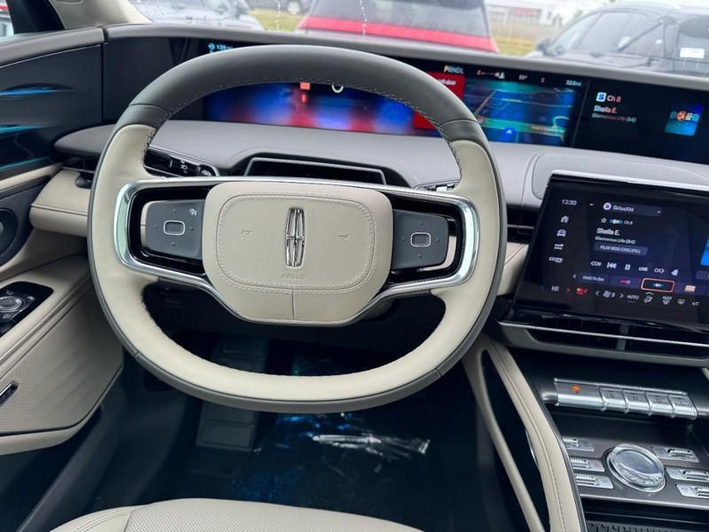 new 2025 Lincoln Nautilus car, priced at $62,544