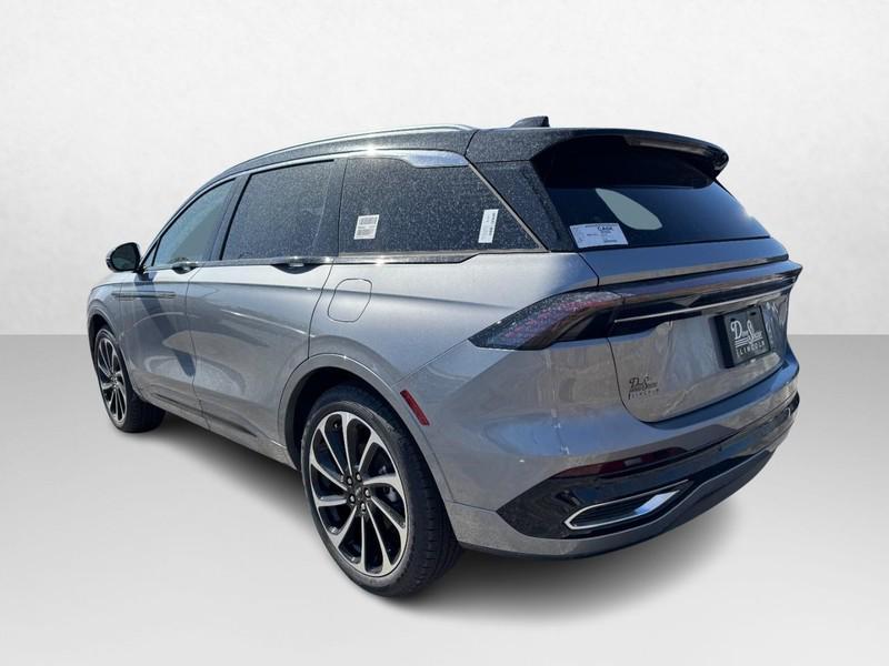 new 2025 Lincoln Nautilus car, priced at $77,395