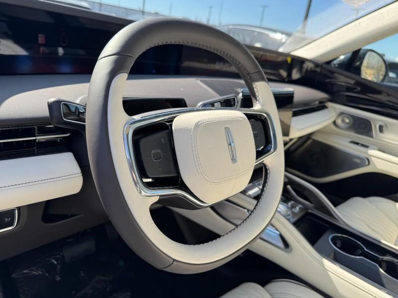 new 2025 Lincoln Nautilus car, priced at $77,395