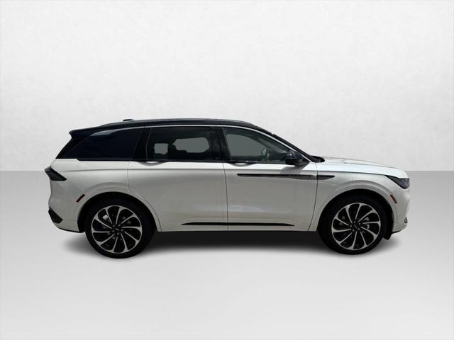 new 2025 Lincoln Nautilus car, priced at $70,209