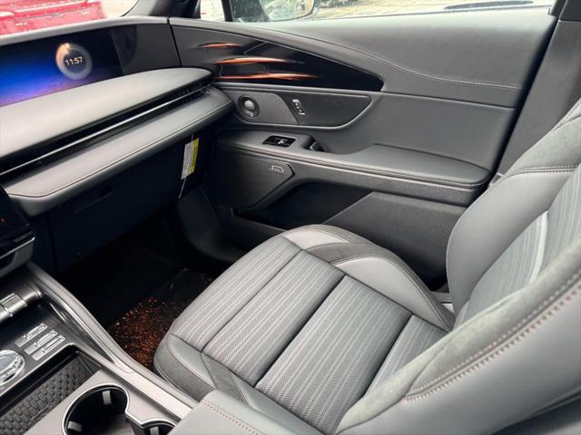 new 2025 Lincoln Nautilus car, priced at $66,455