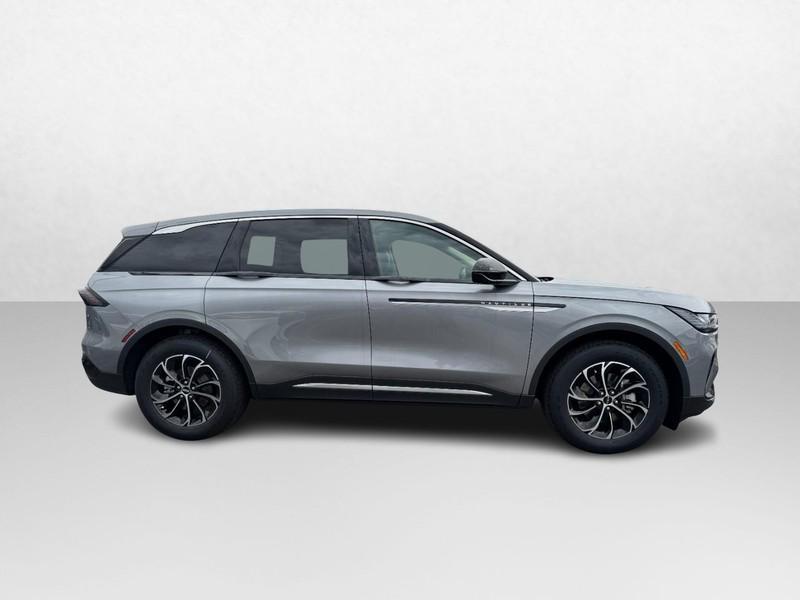 new 2025 Lincoln Nautilus car, priced at $54,385