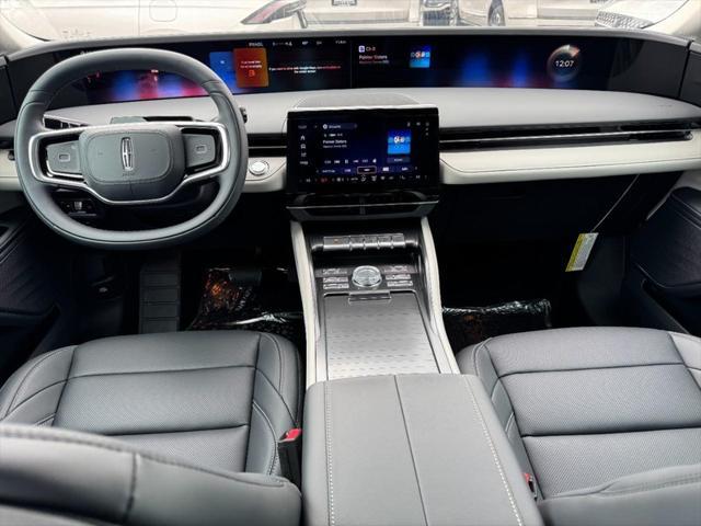 new 2025 Lincoln Nautilus car, priced at $50,174