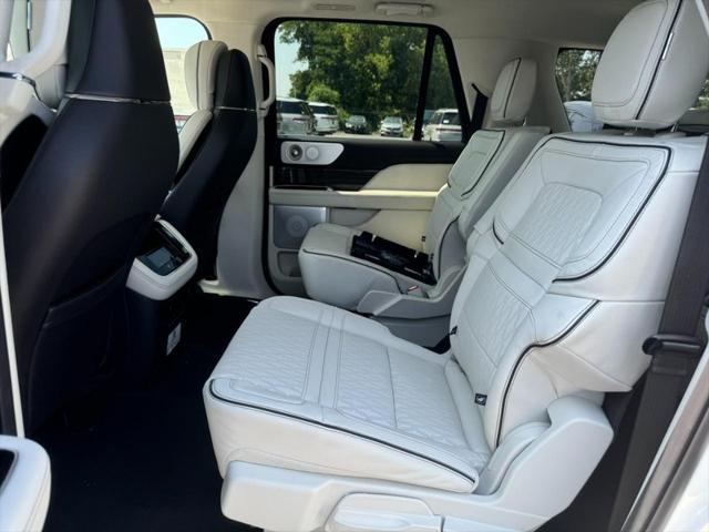 new 2024 Lincoln Navigator car, priced at $120,265