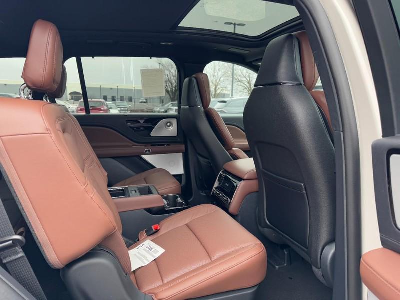 new 2025 Lincoln Aviator car, priced at $79,750