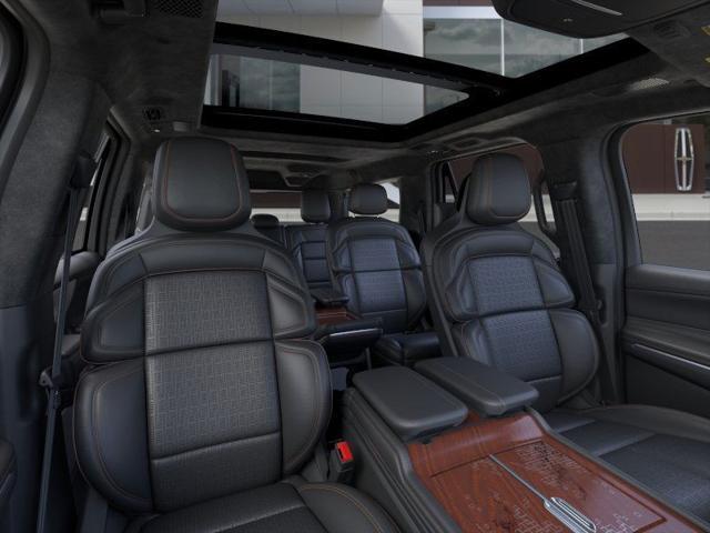new 2025 Lincoln Navigator car