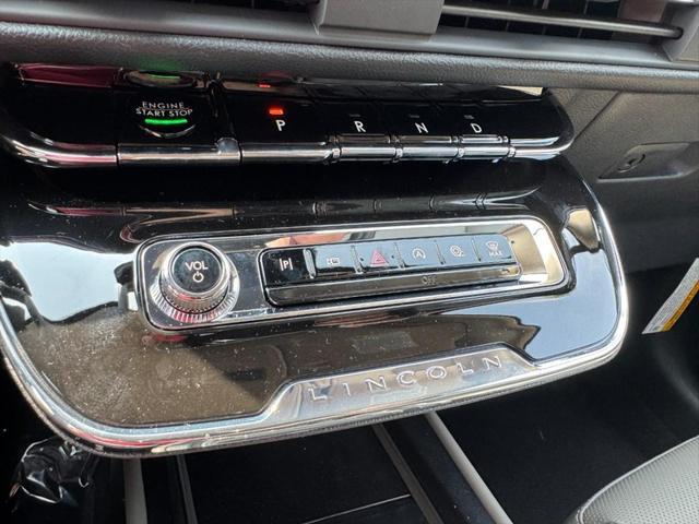 new 2025 Lincoln Corsair car, priced at $45,670