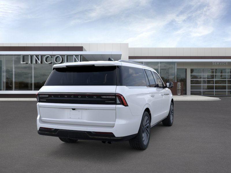 new 2025 Lincoln Navigator car, priced at $105,975