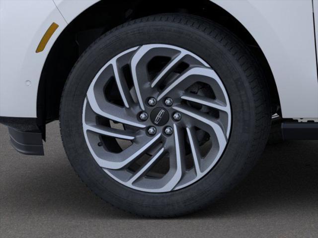 new 2025 Lincoln Navigator car, priced at $105,975