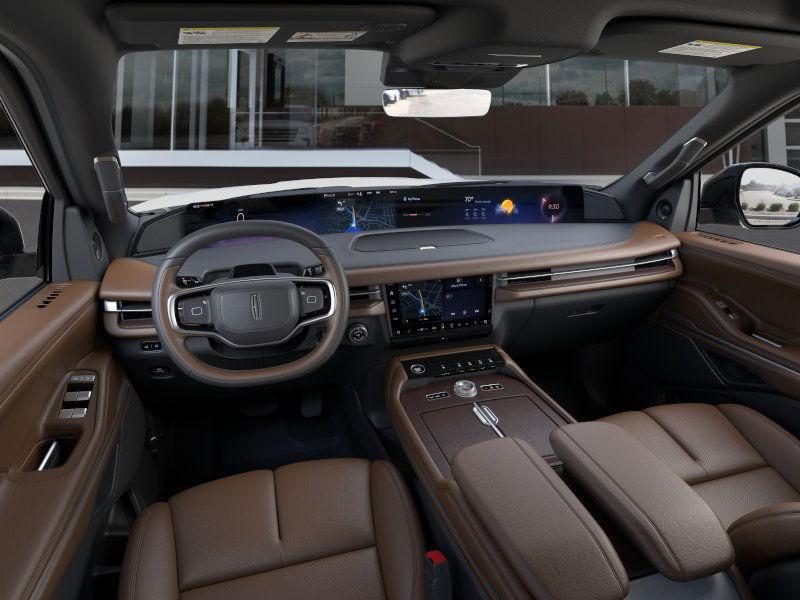 new 2025 Lincoln Navigator car, priced at $105,975