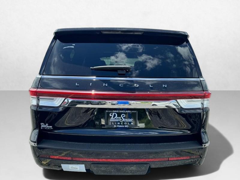 new 2024 Lincoln Navigator car, priced at $91,008