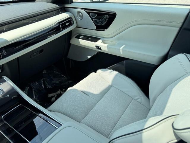 new 2025 Lincoln Aviator car, priced at $97,625
