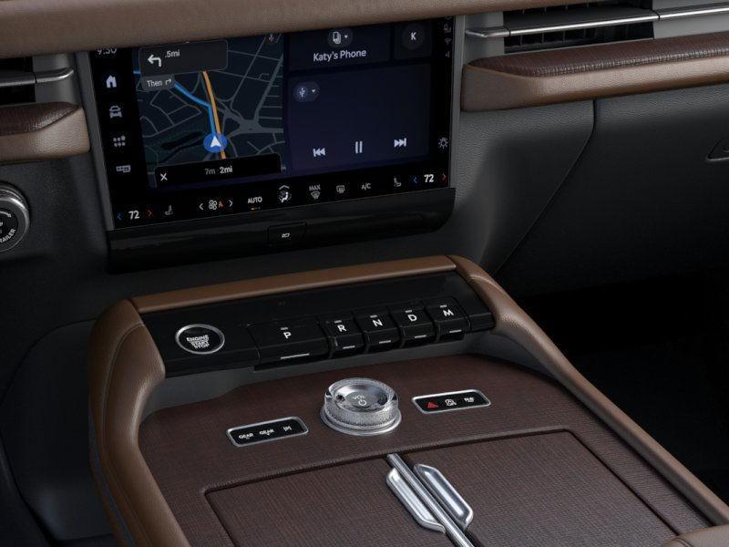 new 2025 Lincoln Navigator car, priced at $106,685