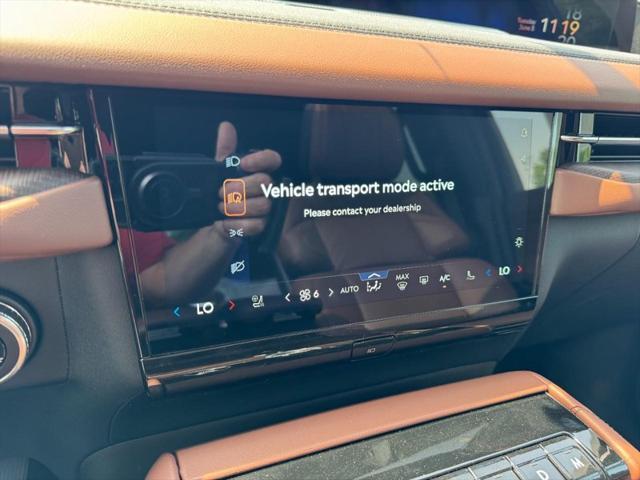 new 2025 Lincoln Navigator car, priced at $109,295