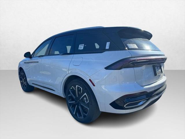 new 2025 Lincoln Nautilus car, priced at $66,205